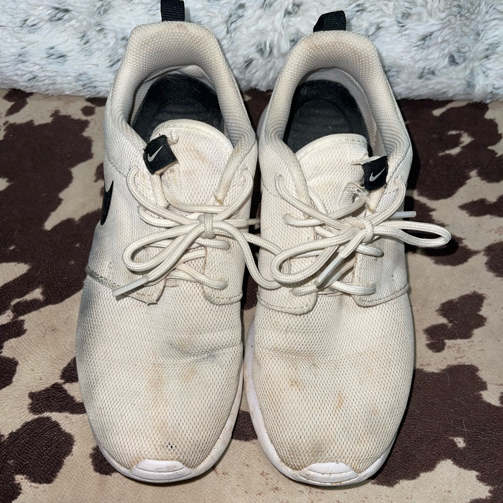Nike roshe runs